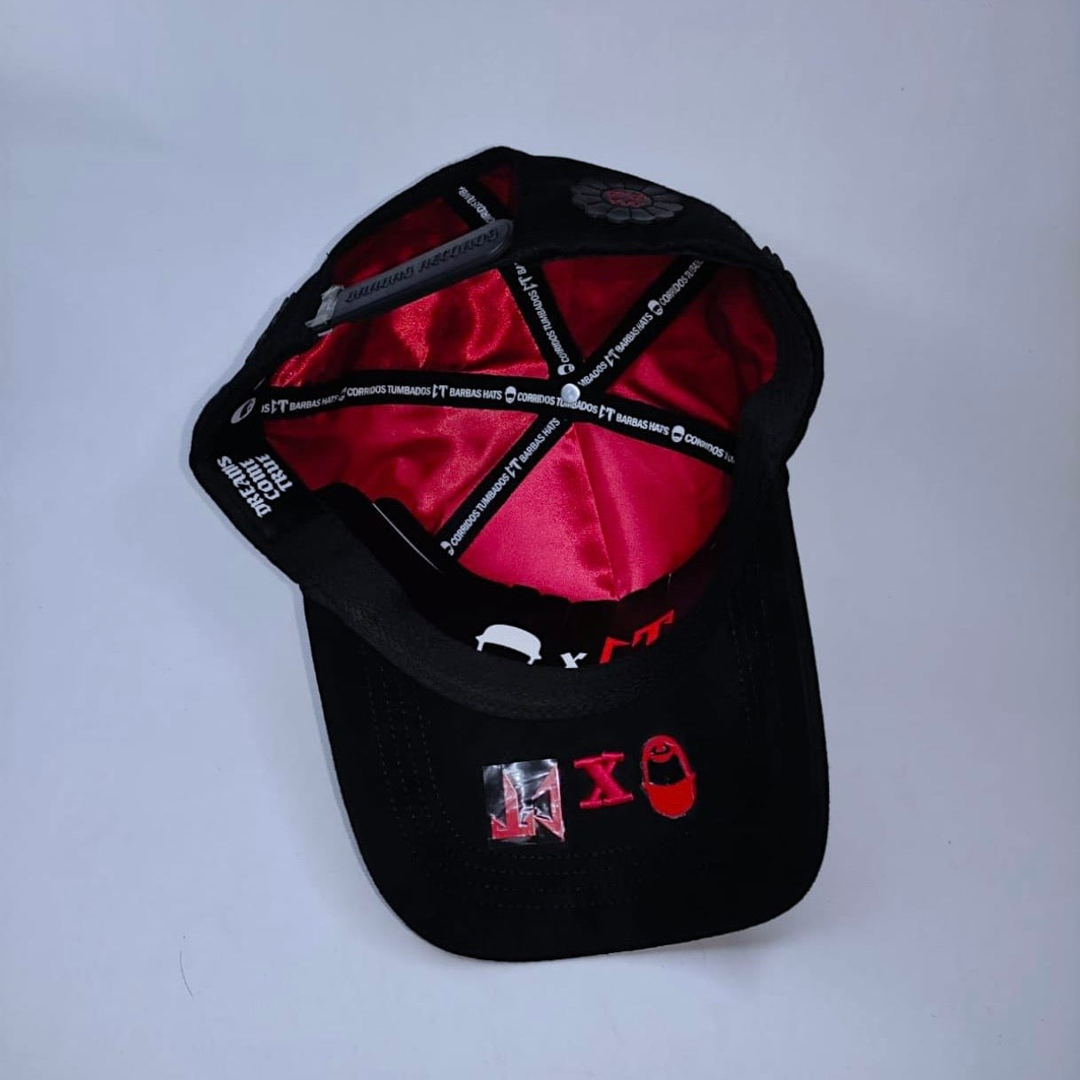 KORRIDOSU TUMBADOSU / BARBAS HATS