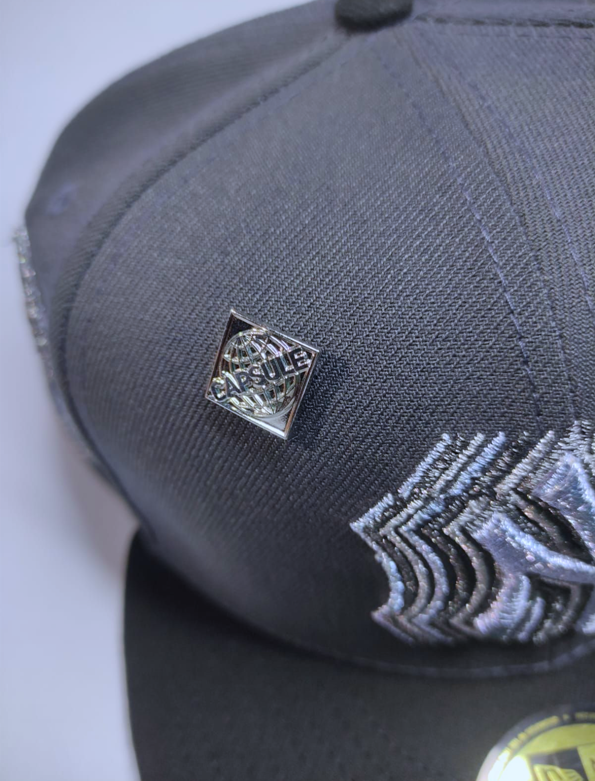 CAPSULE EXCLUSIVE NY YANKEES TRIPPY 1992 METALLIC GRAPHITE / NEW ERA 59 FIFTY FITTED