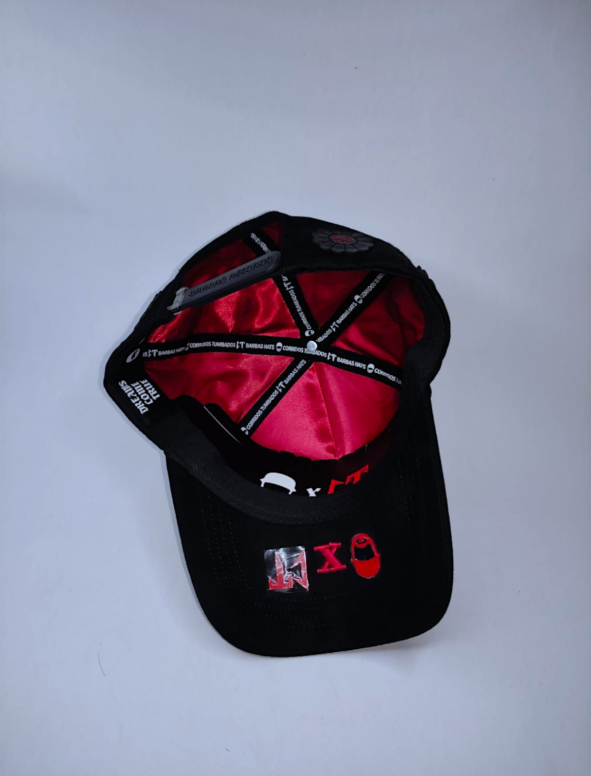 KORRIDOSU TUMBADOSU / BARBAS HATS