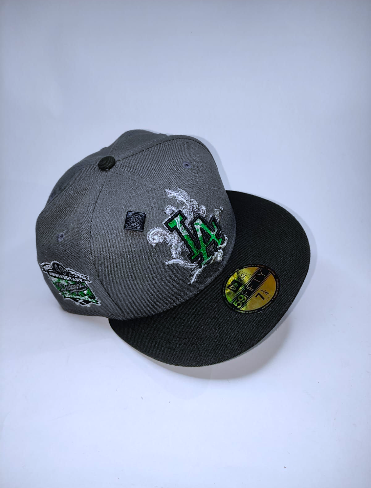 CAPSULE EXCLUSIVE LOS ANGELES DODGERS 40TH ADY METALLIC 59 FYFTY FITTED